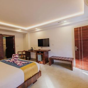 Premium Deluxe room Common Pool